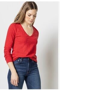 Women’s Express Coral Long Sleeve V Neck Shirt Size Small!